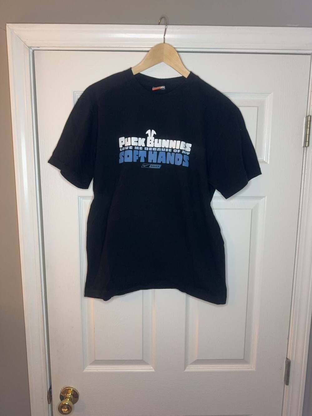 Nike Bauer Puck Bunnies Soft Hands Hockey T-Shirt Size Large